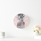 Rose Gold Pink Tropical Summer Pineapple Glam Runde Wanduhr (Zuhause)
