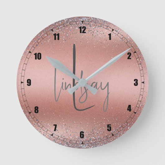 Rose Gold Pinsel Glitzer Monogram | Runde Wanduhr (Vorderseite)