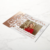 Rose Gold Rosa Elegante Foto Abschluss Swirl Folieneinladung (Gedreht)