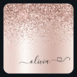 Rose Gold - Rosa Rosa Glitzer Metal Monogramm Name Quadratischer Aufkleber<br><div class="desc">Rose Gold - Blush Pink Faux Foil Metallic Sparkle Glitter Brushed Metal Monogram Name und Initial mit kursiven Herz Papier Party Aufkleber Adresse Labels. Das macht den perfekten 16 Geburtstag,  Hochzeit,  Brautparty,  Jubiläum,  Babydusche oder Junggeselinnen-Abschied Geschenk für jemanden,  der Lieben glamourösen Luxus und schicke Stile.</div>