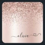 Rose Gold - Rosa Rosa Glitzer Metal Monogramm Name Quadratischer Aufkleber<br><div class="desc">Rose Gold - Blush Pink Faux Foil Metallic Sparkle Glitter Brushed Metal Monogram Name und Initial mit kursiven Herz Papier Party Aufkleber Adresse Labels. Das macht den perfekten 16 Geburtstag,  Hochzeit,  Brautparty,  Jubiläum,  Babydusche oder Junggeselinnen-Abschied Geschenk für jemanden,  der Lieben glamourösen Luxus und schicke Stile.</div>