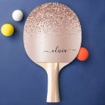 Rose Gold - Rosa Rosa Glitzer Metal Monogramm Name Tischtennis Schläger<br><div class="desc">Rose Gold - Schwarz rosa Imitate Foil Metallic Sparkle Glitzer gebürstete Metal Monogram Name Ping Pong Paddel Paddel. Das macht den perfekten 16 Geburtstag,  Hochzeit,  Brautparty,  Jubiläum,  Babydusche oder Junggeselinnen-Abschied Geschenk für jemanden,  der Lieben glamourösen Luxus und schicke Stile.</div>