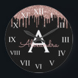 Rose Gold - Rosa Schwarzer Glitzer Monogramm Name Große Wanduhr<br><div class="desc">Rose Gold - Schwarz Rosa und Schwarz Sparkle Glitzer Monogram Name und Erstklassiges Wall Clock. Das macht den perfekten süßen 16 Geburtstag,  Hochzeit,  Brautparty,  Jubiläum,  Babydusche oder Junggeselinnen-Abschied Geschenk für jemanden,  der Lieben glamourösen Luxus und schicke Stile.</div>