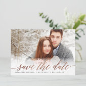 Rose Gold Script Foto Save the Date in Imitate Foi (Stehend Vorderseite)