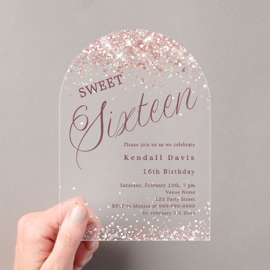 Rose gold script modern Sweet 16 clear arch Acryleinladungen (Insitu (Handheld))
