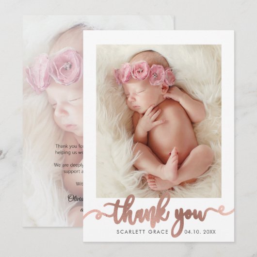 Rose Gold Script Moderner Overlay Text Baby Foto Dankeskarte (Vorne/Hinten)