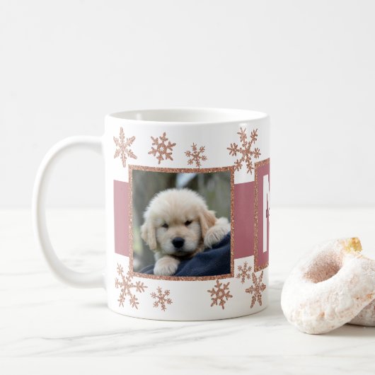 Rose Gold Snowflake 2 Foto Monogramm Weihnachten Kaffeetasse (Mit Donut)