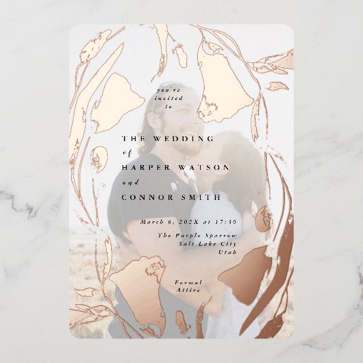 Rose Gold Spring Boho Wildblume Wedding Foto Folieneinladung (Vorderseite)