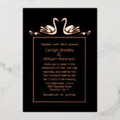 Rose Gold Swans Black Wedding Folieneinladung (Vorderseite)