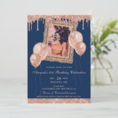 Rose Gold und Navy Glitzer Tropfen Foto Frame Einladung (Stehend Vorderseite)
