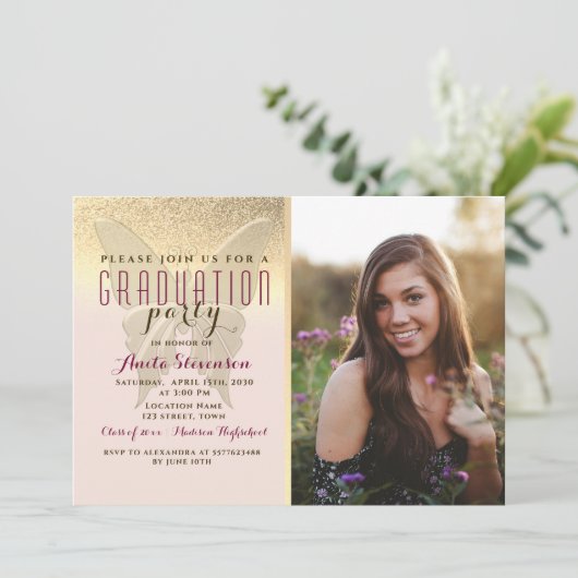 Rose Gold und Rosa Foto Abschluss Einladung (Stehend Vorderseite)