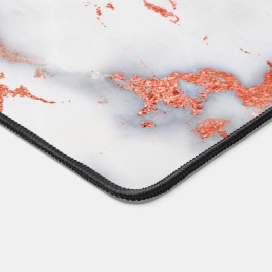 Rose Gold und Weiß Marmor mit Monogramm Schreibtischunterlage (Ecke)