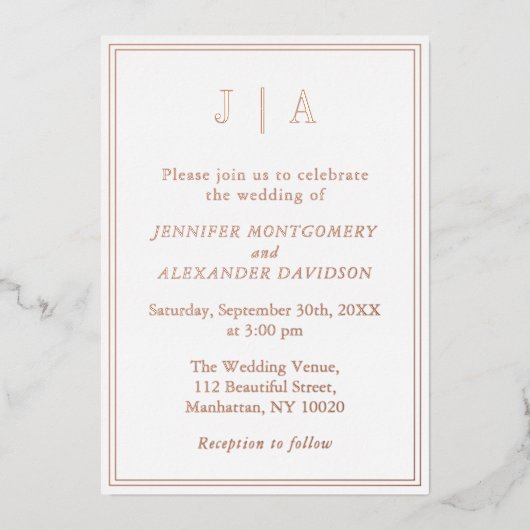 Rose Gold und White Monogram Moderne Einfache Hoch Folieneinladung (Vorderseite)