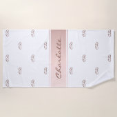 Rose gold weiß monogramm moderner eleganter Name Strandtuch (Vorderseite)