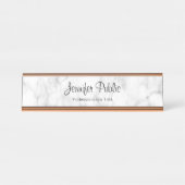 Rose Gold White Marble Elegante Skriptvorlage Schreibtischnamensplakette (Vorderseite )