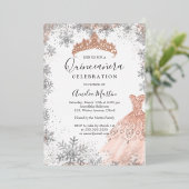 Rose Gold Winter Snowflake Silber Quinceanera Folieneinladung (Stehend vorne)