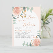 Rose goldfarbene blumengeschmückte Liebe in Bloom  Einladung (Stehend Vorderseite)