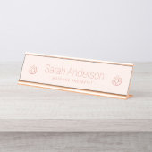 Rose Goldlotus Blume minimalistisch hellrot Rosa Schreibtischnamensplakette (Vorderseite )