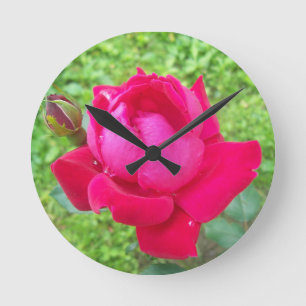 Rose im Blut Runde Wanduhr