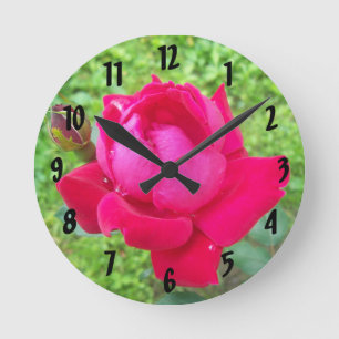 Rose im Blut Runde Wanduhr