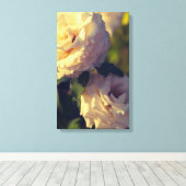 Rose im Garten Leinwanddruck (Insitu (Holzboden))