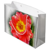 Rose im Herbst Große Geschenktüte (Rückseite Schrägansicht)