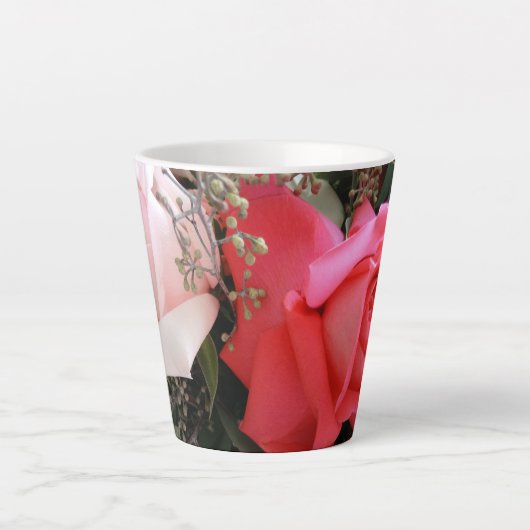 Rose in Pinks Latte Tasse (Vorderseite)