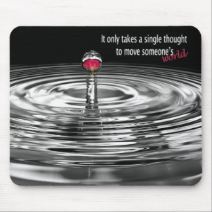 Rose in Wassertröpfchen Mousepad