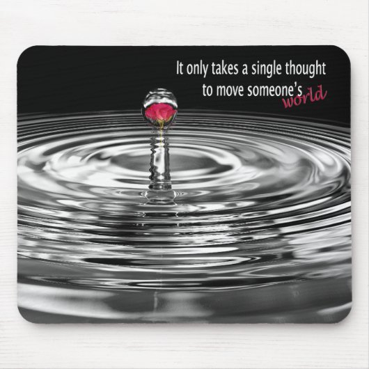 Rose in Wassertröpfchen Mousepad (Vorne)