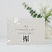 Rose Ivory Sonnet Formal Classic QR Code Hochzeit RSVP Karte (Stehend Vorderseite)