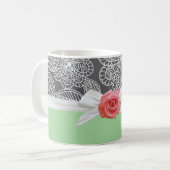 Rose Luxury Green Floral Damask Tasse (Vorderseite Links)