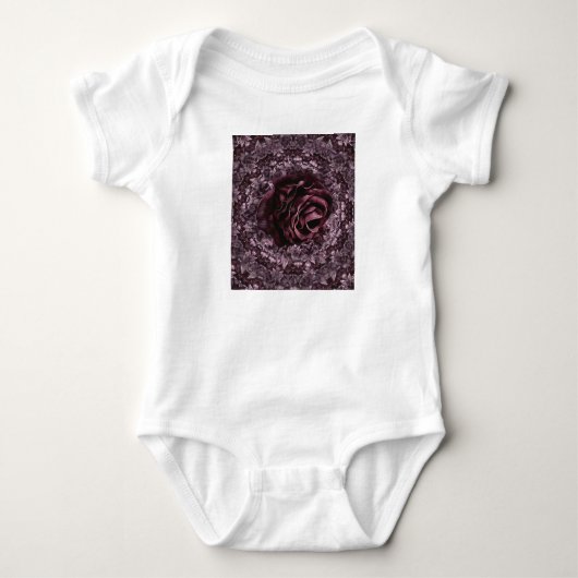 Rose Mandala Baby Strampler (Vorderseite)