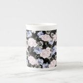 Rose mit Blumenmuster Iris Pink Blau Porzellantasse (Vorderseite)