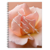 Rose Notebook personalisieren Romantisches Peach R Notizblock (Vorderseite)