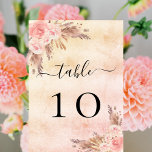 Rose Pampas Tischnummer<br><div class="desc">Eine Rose Gold und rot rosa Farbverlauf rustikalen Hintergrund mit boho Stil Pampas Gras,  Rose Gold und rot rosa Blumen geschmückt. Personalisieren Sie Ihre Tischnummern und fügen Sie sie einzeln hinzu.</div>
