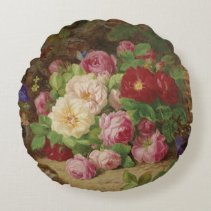 Rose Piece im Waldboden mit Schmetterlingen Rundes Kissen