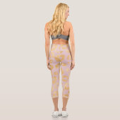 Rose Pink & Metallic Goldkäse Capri Leggings (Rückseite)