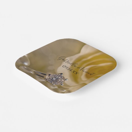 Rose, Ring und Perlen Hochzeit Pappteller (Gewinkelt)