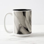 Rose Romantisches Foto aus schwarz-weiß Zweifarbige Tasse (Links)