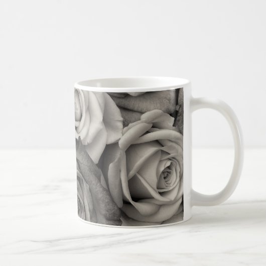 Rose, romantisches Schwarz-Weiß-Foto Kaffeetasse (Rechts)