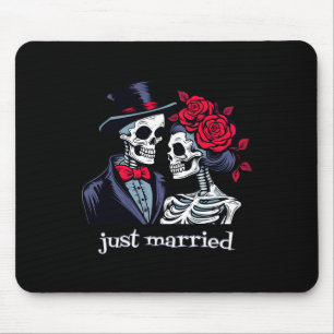 Rose Skelettbräune und Kräuterskelett Halloween Mousepad