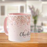 Rose Tasse<br><div class="desc">Eine Rose mit goldenem Farbverlauf. Mit Konfetti dekoriert. Personalisieren und fügen Sie Ihre Monogrammbuchstaben,  -initialen und -namen ein. Der Name ist mit einem modernen handgeschriebenen Stilskript geschrieben</div>