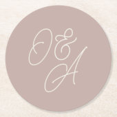 Rose Taupe | Oversified Script Monogram Wedding Runder Pappuntersetzer (Vorderseite)