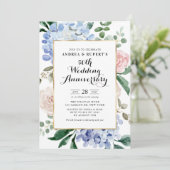 Rose und Blue Hydrangeas 50. Hochzeitstag Einladung (Stehend Vorderseite)