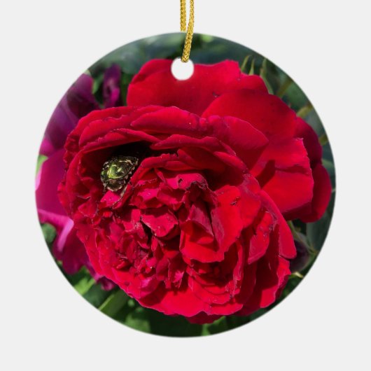 Rose und Bube des Roten Gartens Keramik Ornament (Vorne)