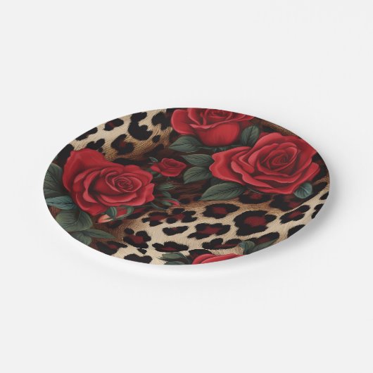 Rose und Leopardendruck Pappteller (Schrägansicht)