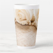 Rose und Perlen Milchtasse (Vorderseite)