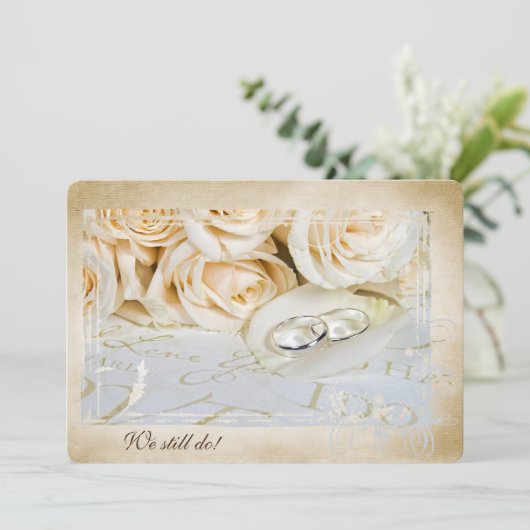 Rose und Rings Vow Renewal Einladung (Stehend Vorderseite)