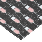 Rose Wine Pattern Tischdecke (Schrägansicht)