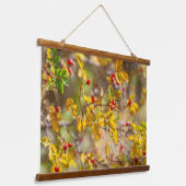 Rosehip Herbst Wandteppich Mit Holzrahmen (Gewinkelt)